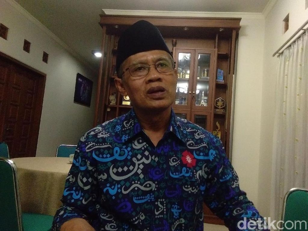 Amien Rais Beri Kesempatan Jokowi, Haedar Nashir: Jangan Ada yang Sinis Amien Rais Beri Kesempatan Jokowi, Haedar Nashir: Jangan Ada yang Sinis