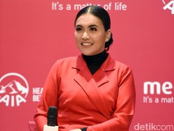 Sering Diminta Anak Temani di Rumah Sakit, Denada Beri Penjelasan