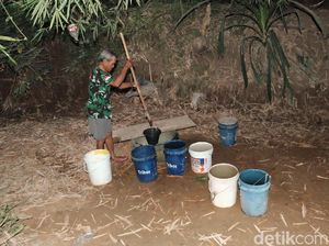 Sejumlah Pelosok di Karawang Krisis Air Bersih Sejumlah Pelosok di Karawang Krisis Air Bersih