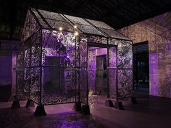 Kuil Harapan Entang Wiharso Mejeng di Australia