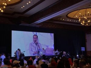 Halabihalal dengan Relawan Jokowi, Budi Karya: Saatnya Bicara Persatuan