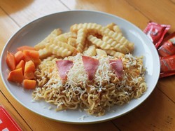 Ini 5 Topping Mie Instan Unik Sekaligus Enak