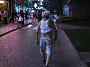 Kota di China Ini Larang Bikini Beijing