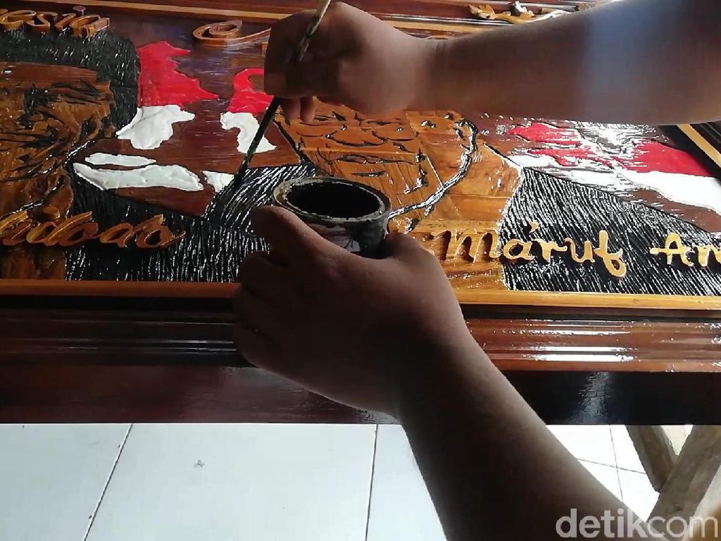 Di Tangan Saiful Huda, Limbah Kayu Jadi Karya Bernilai Jutaan Rupiah Di Tangan Saiful Huda, Limbah Kayu Jadi Karya Bernilai Jutaan Rupiah