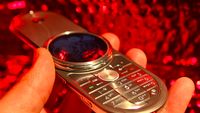 Pesona Motorola Aura, Ponsel Super Mahal di Masa Silam