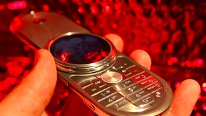 Pesona Motorola Aura, Ponsel Super Mahal di Masa Silam