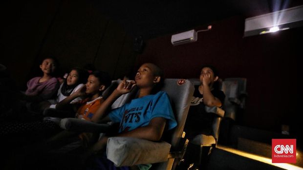 Resmikan Bioskop Rakyat, Anies Minta Kebersihan Dijaga