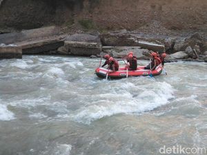 Foto: Tempat Seru Main Arung Jeram di Sulawesi Selatan Foto: Tempat Seru Main Arung Jeram di Sulawesi Selatan