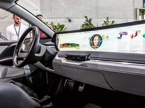 Mobil Layar Dasbor Raksasa Mobil Layar Dasbor Raksasa