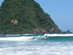 Sejarah Pantai Pulau Merah Banyuwangi hingga Lokasi Wisatanya