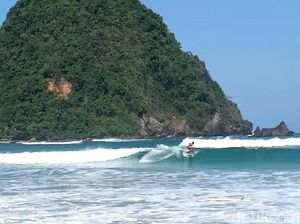 Sejarah Pantai Pulau Merah Banyuwangi hingga Lokasi Wisatanya Sejarah Pantai Pulau Merah Banyuwangi hingga Lokasi Wisatanya