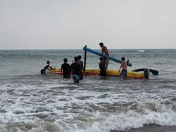 Perahu Terbalik di Anyer, Seorang Wisatawan Tewas Tenggelam