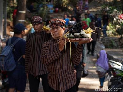 Antusias Warga Ikut Serta Ramaikan Pesta Gecok Kambing di Ungaran