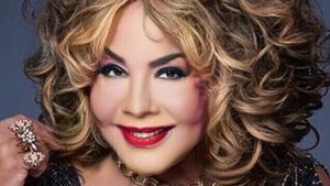 Foto Before - After Transgender Berwajah Rusak yang Kini Telah Divermak