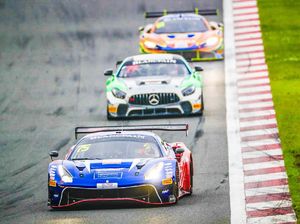 Mobil Ditabrak, David Tjipto dan Rio Haryanto Gagal Finis