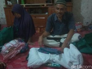 Rajin Menabung, Suami-Istri Pembersih Kebun di Tasik Naik Haji