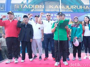 Warga Malang Diajak Lebih Eratkan Persaudaraan Lewat Jalan Sehat Warga Malang Diajak Lebih Eratkan Persaudaraan Lewat Jalan Sehat