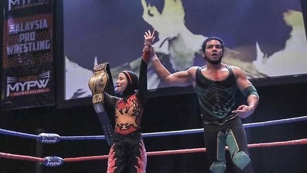 Foto: Mengenal Nor Diana, Pegulat Wanita Berhijab Pertama di Dunia