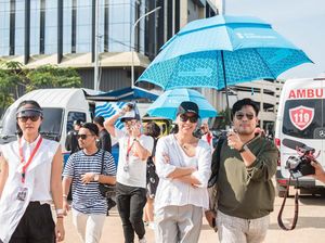 Perdana Nonton MXGP, Sophia Latjuba Takjub Lihat Aksi Crosser Dunia