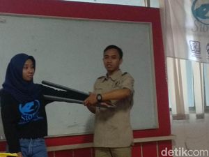 Begini Penanggulangan Awal Korban Gigitan dan Belitan Ular