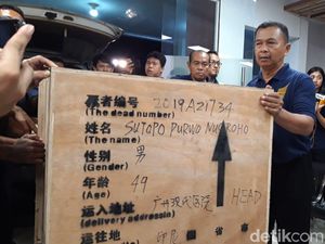 Dari Bandara Soetta, Jenazah Sutopo Diberangkatkan ke Rumah Duka Dari Bandara Soetta, Jenazah Sutopo Diberangkatkan ke Rumah Duka