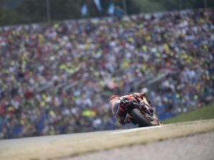 Bukannya Tak Percaya Marquez, Crutchlow Ingin Coba Sendiri Sasis Baru Honda Bukannya Tak Percaya Marquez, Crutchlow Ingin Coba Sendiri Sasis Baru Honda