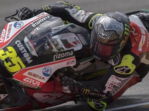 Finis Ketiga Sudah Bikin Crutchlow Bahagia Finis Ketiga Sudah Bikin Crutchlow Bahagia