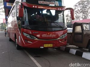 Bus Lawan Arus Tabrak Biker di Malang, Satu Anak Tewas
