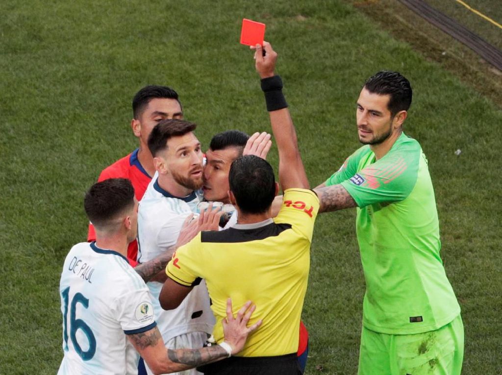Dikartu Merah di Copa America, Messi Dihukum Larangan Main dan Denda