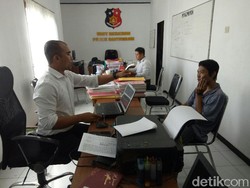 Pencuri Mobil di Banyuwangi yang Videonya Viral Bersikap Aneh Saat Diperiksa