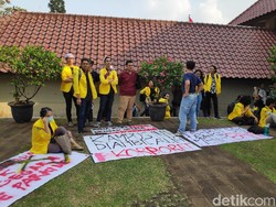 Polemik Parkir Berbayar di UI