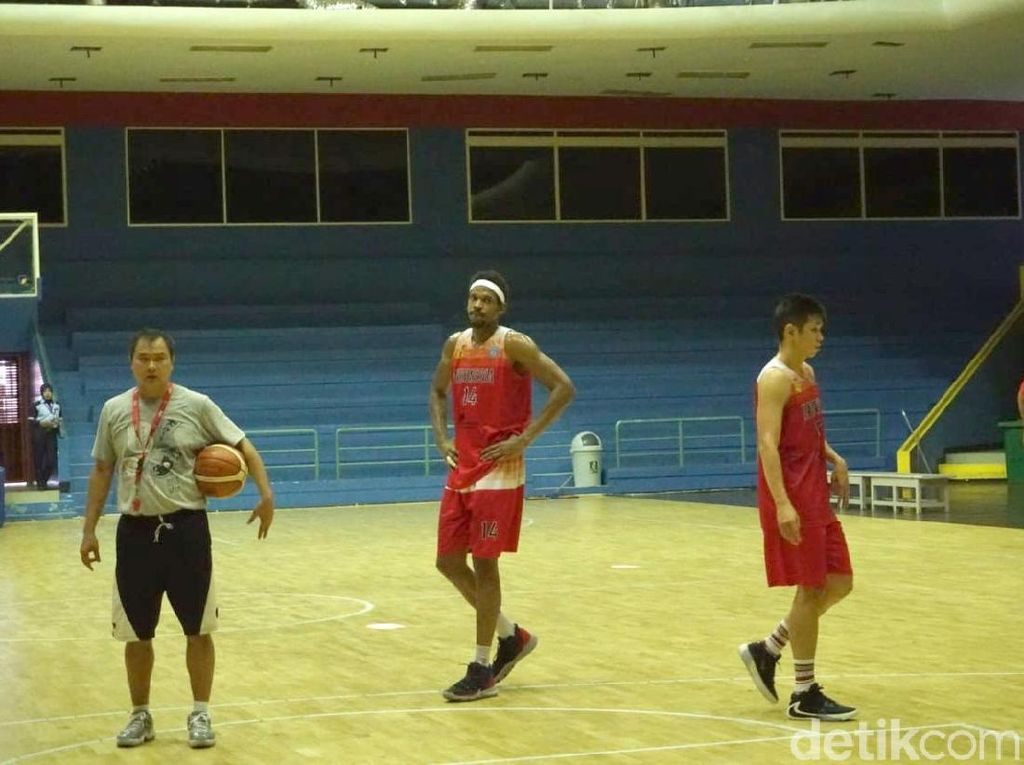 Giles Belum Pulih Usai Kecelakaan, kok Masuk Timnas Basket ke Taiwan?