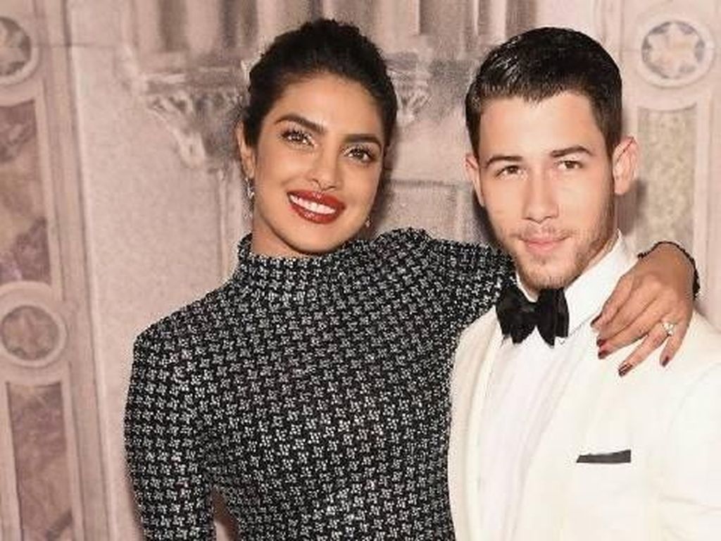 Mesranya Priyanka Chopra Masak Pasta Bareng Nick Jonas Mesranya Priyanka Chopra Masak Pasta Bareng Nick Jonas