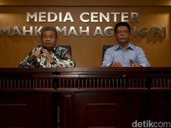 MA Tunggu Hasil Penyelidikan Kasus Pelecehan Kepsek ke Baiq Nuril