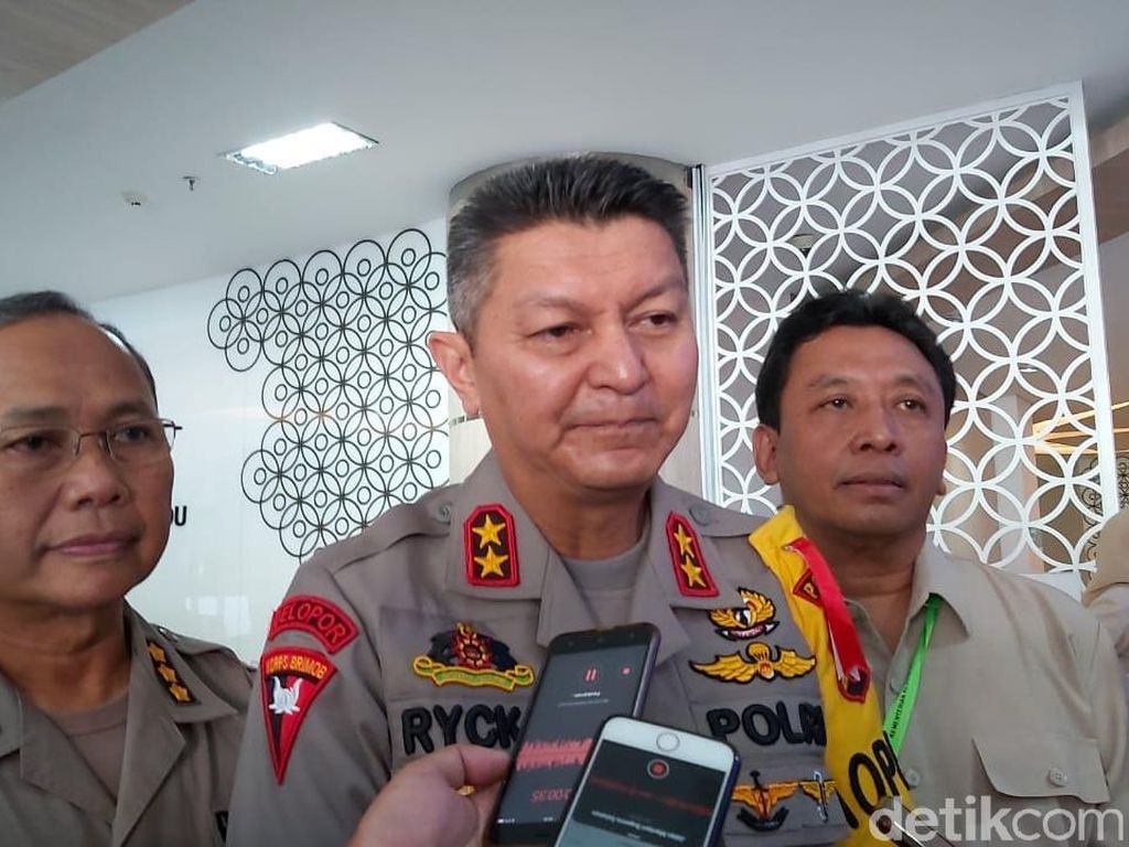 Rekaman CCTV TKP Bom Molotov Magelang Gelap, Polisi: Belum Ada Petunjuk Rekaman CCTV TKP Bom Molotov Magelang Gelap, Polisi: Belum Ada Petunjuk