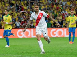 Sama seperti Everton, Guerrero juga mencetak tiga gol dalam turnamen ini dan berhak menjadi top skor bersama. REUTERS/Henry Romero.