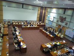 Presiden Jokowi Diminta Tunda Pelantikan Komisioner KPI