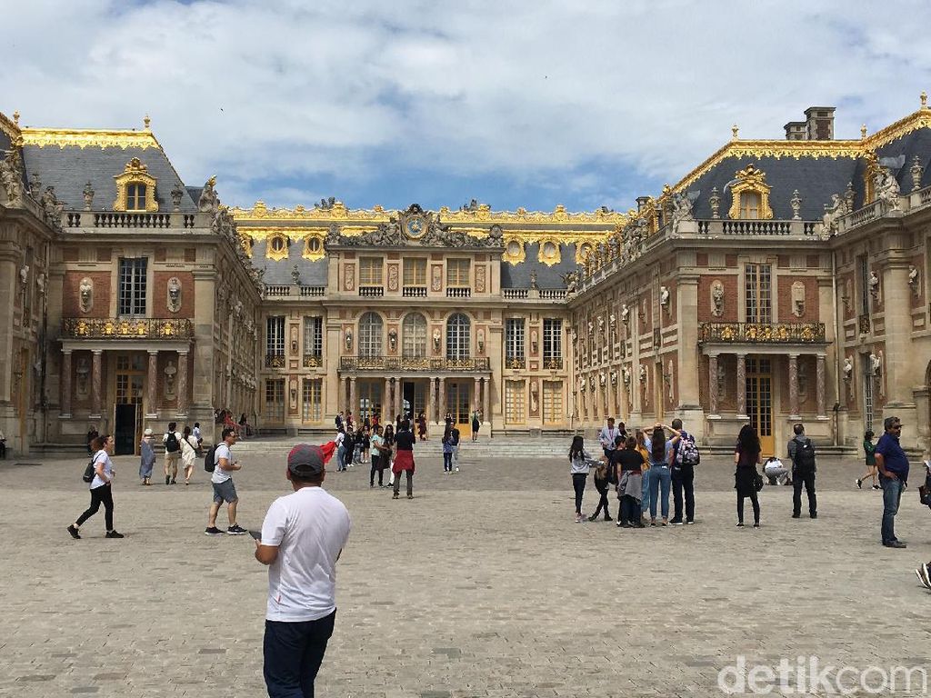 Menjelajahi Istana Cantik Berusia Ratusan Tahun di Prancis Menjelajahi Istana Cantik Berusia Ratusan Tahun di Prancis