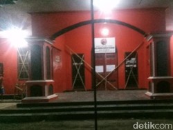 Kecewa Hasil Konfercab, Kader PDIP Kota Pasuruan Segel Kantor DPC