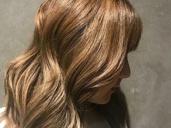 Lagi Booming, Milk Tea Kini Juga Jadi Tren Warna Rambut di Asia