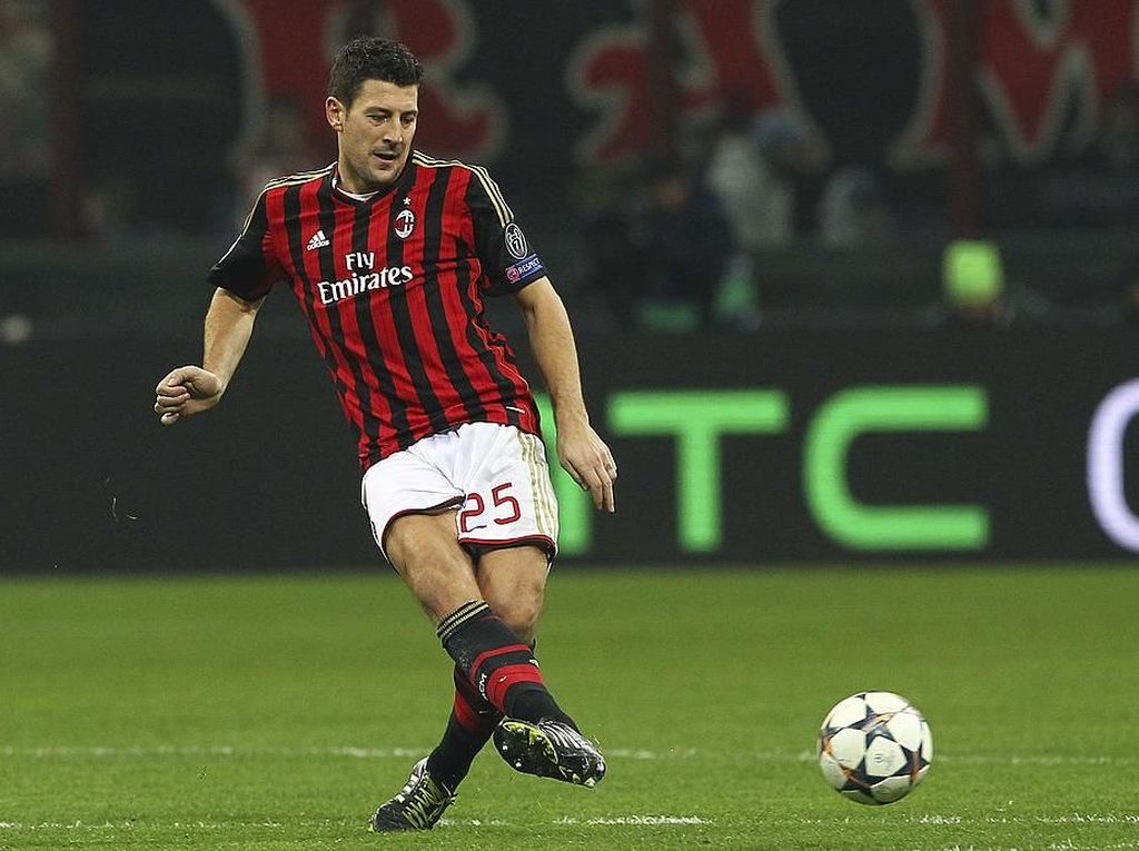 Daniele Bonera Resmi Kembali ke Milan Daniele Bonera Resmi Kembali ke Milan