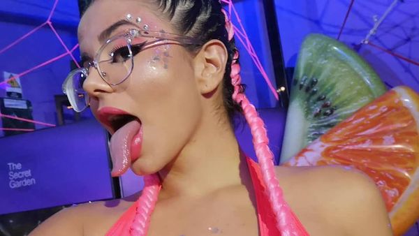 Kisah Amaranta, Mantan Wartawan Jadi Bintang Panas Kini Buka Universitas Porno