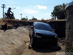 Mobil Masuk Parit di Boyolali Lenyap, Polisi: Kami Tak Tahu
