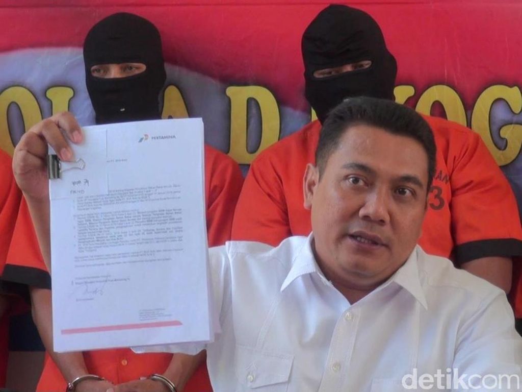 Polisi Ungkap Asal Solar Ilegal yang Disita di Kulon Progo Polisi Ungkap Asal Solar Ilegal yang Disita di Kulon Progo