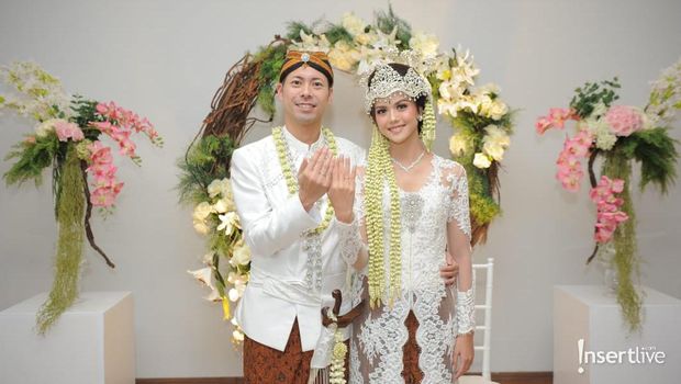 Akira Kimura dan Diasta Priswarini menikah