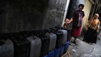Potret Krisis Air Bersih di Muara Baru Jakarta Utara