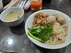 Cobain Yuk, Mie Ayam Legendaris di Jakarta