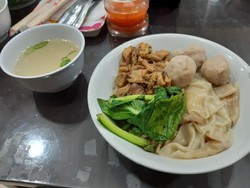 Cobain Yuk, Mie Ayam Legendaris di Jakarta