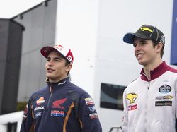 Marc Marquez Ingin Adiknya Gantikan Lorenzo di Honda?
