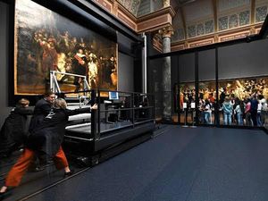 Restorasi Lukisan Rembrandt Senilai Rp 47,5 M Digelar Live Setahun Restorasi Lukisan Rembrandt Senilai Rp 47,5 M Digelar Live Setahun